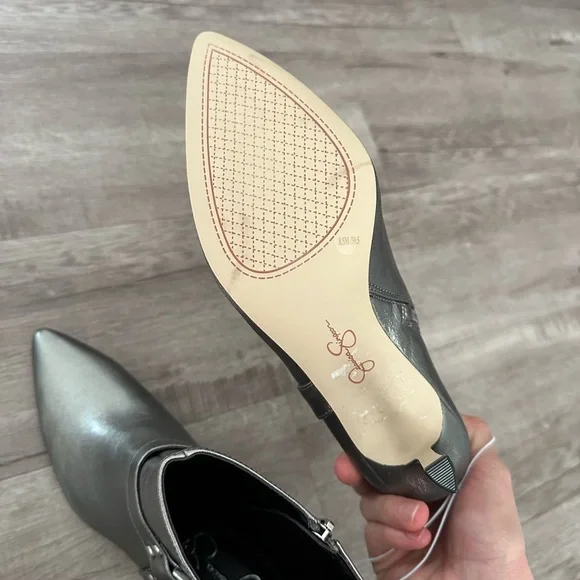 New Jessica Simpson Women’s Studded Pointed Toe Heel Ankle Boots Gray Size 8.5 - Picture 11 of 11